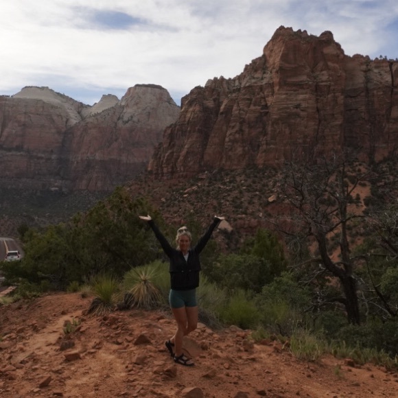 Meet your Posher, Lindsey - Picture 8 of 8